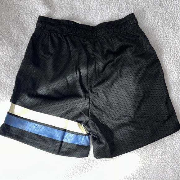 Grateful STR United Shorts - Picture 3 of 6